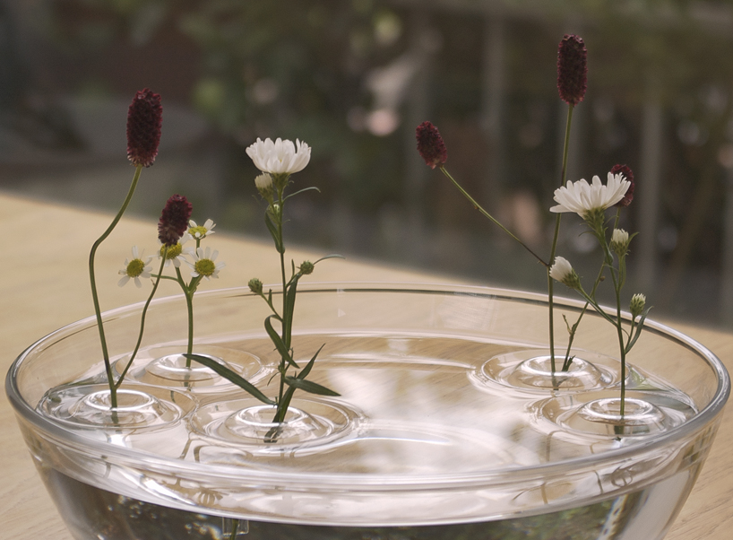 Floating-ripple-vases
